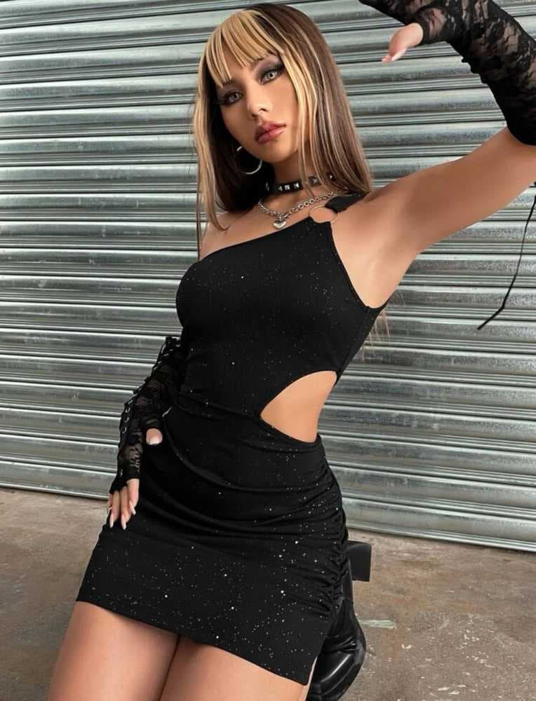 فستان قصير اسود كتف واحد من شي ان shein